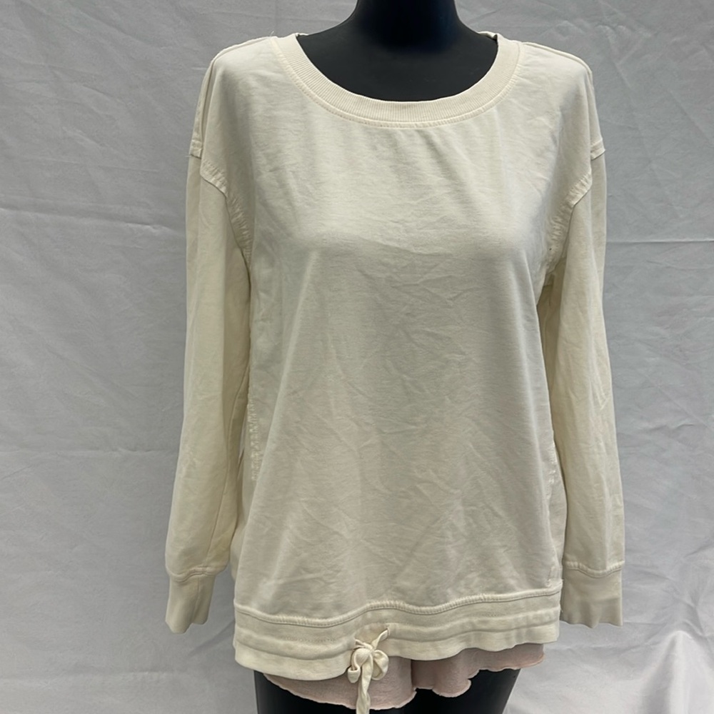 Cream colored crew neck sweatshirt